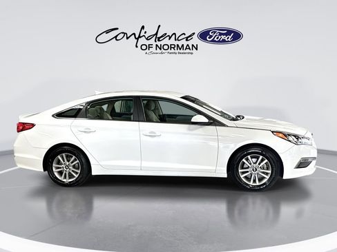Used 2015 Hyundai Sonata SE w/ Option Group 02 image 10