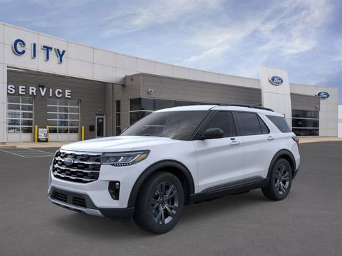 New 2026 Ford Explorer Active w/ Active Comfort Package image 3