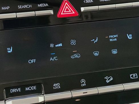 Used 2025 Hyundai Santa Fe XRT AWD/4WD image 24