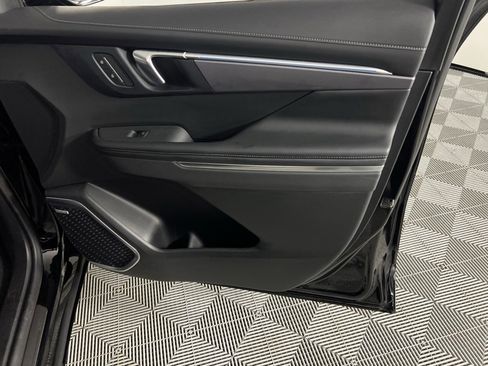 Used 2025 Buick Enclave Sport Touring image 35