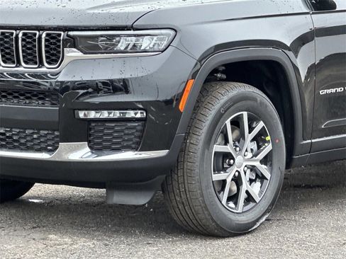 New 2025 Jeep Grand Cherokee L Limited image 7