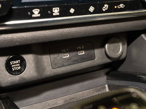 Used 2024 Nissan Rogue SV image 15