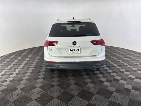 Used 2024 Volkswagen Tiguan SE FWD image 8