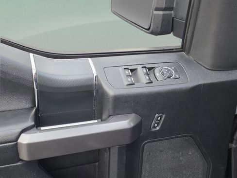 Used 2020 Ford F150 XLT w/ Equipment Group 302A Luxury image 9