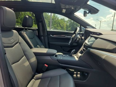 Certified 2024 Cadillac XT5 Sportv w/ Technology Package AWD/4WD image 30