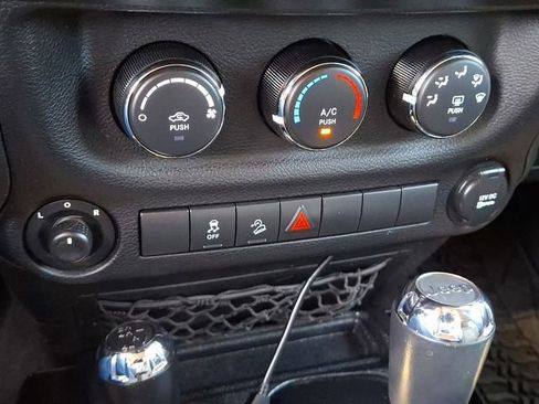 Used 2011 Jeep Wrangler Sport AWD/4WD image 15