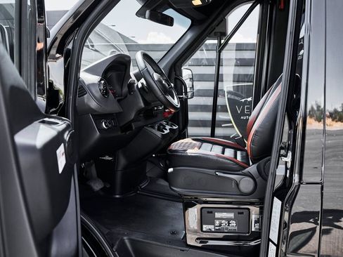 Used 2019 Mercedes-Benz Sprinter 3500 image 17