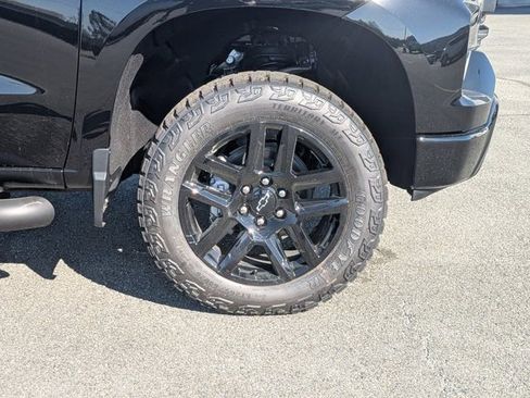New 2026 Chevrolet Silverado 1500 Custom Trail Boss AWD/4WD image 11