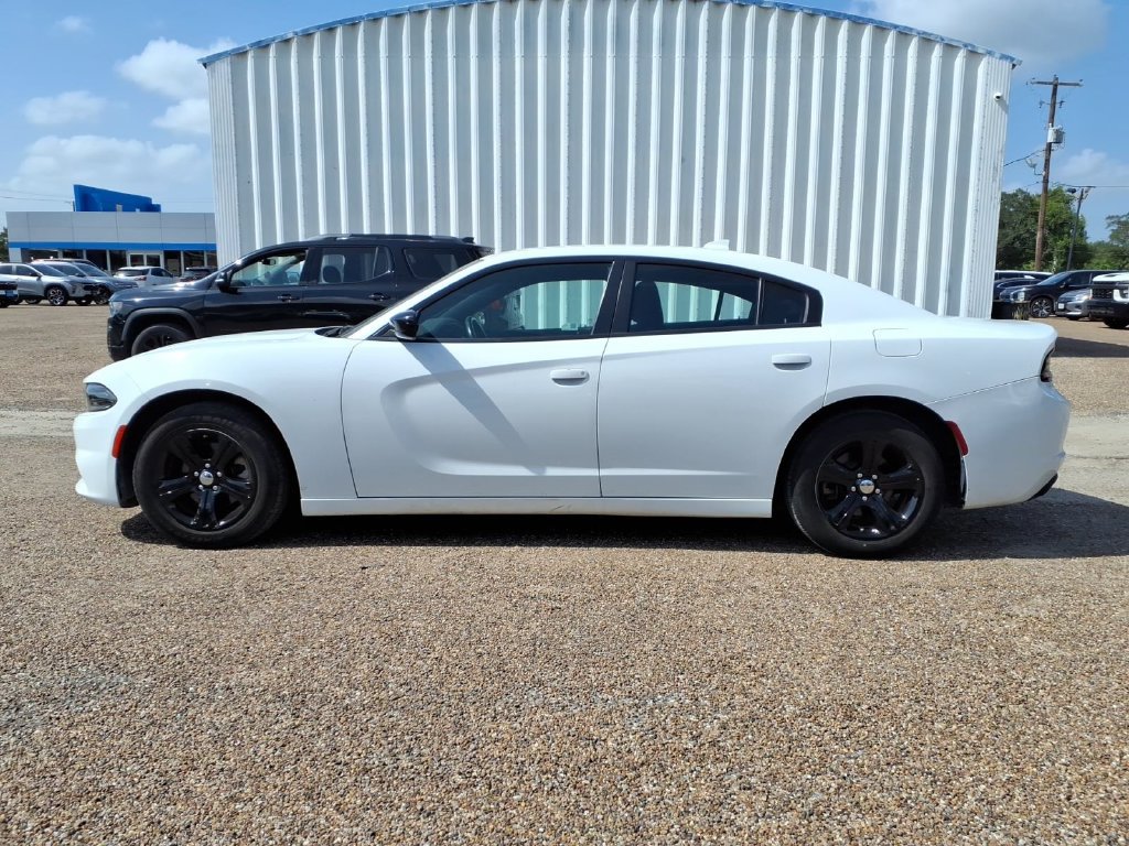 Used 2023 Dodge Charger SXT RWD image 2
