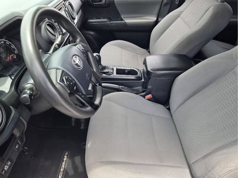 Used 2018 Toyota Tacoma SR w/ SR Convenience Package RWD image 9