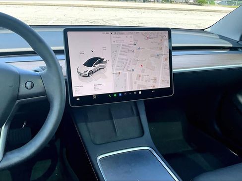 Used 2023 Tesla Model 3 Standard Range RWD image 6