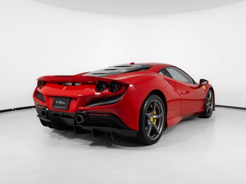 Certified 2022 Ferrari F8 Tributo RWD image 2