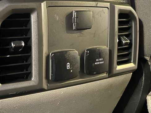 Used 2018 Ford F250 XLT w/ XLT Value Package image 41