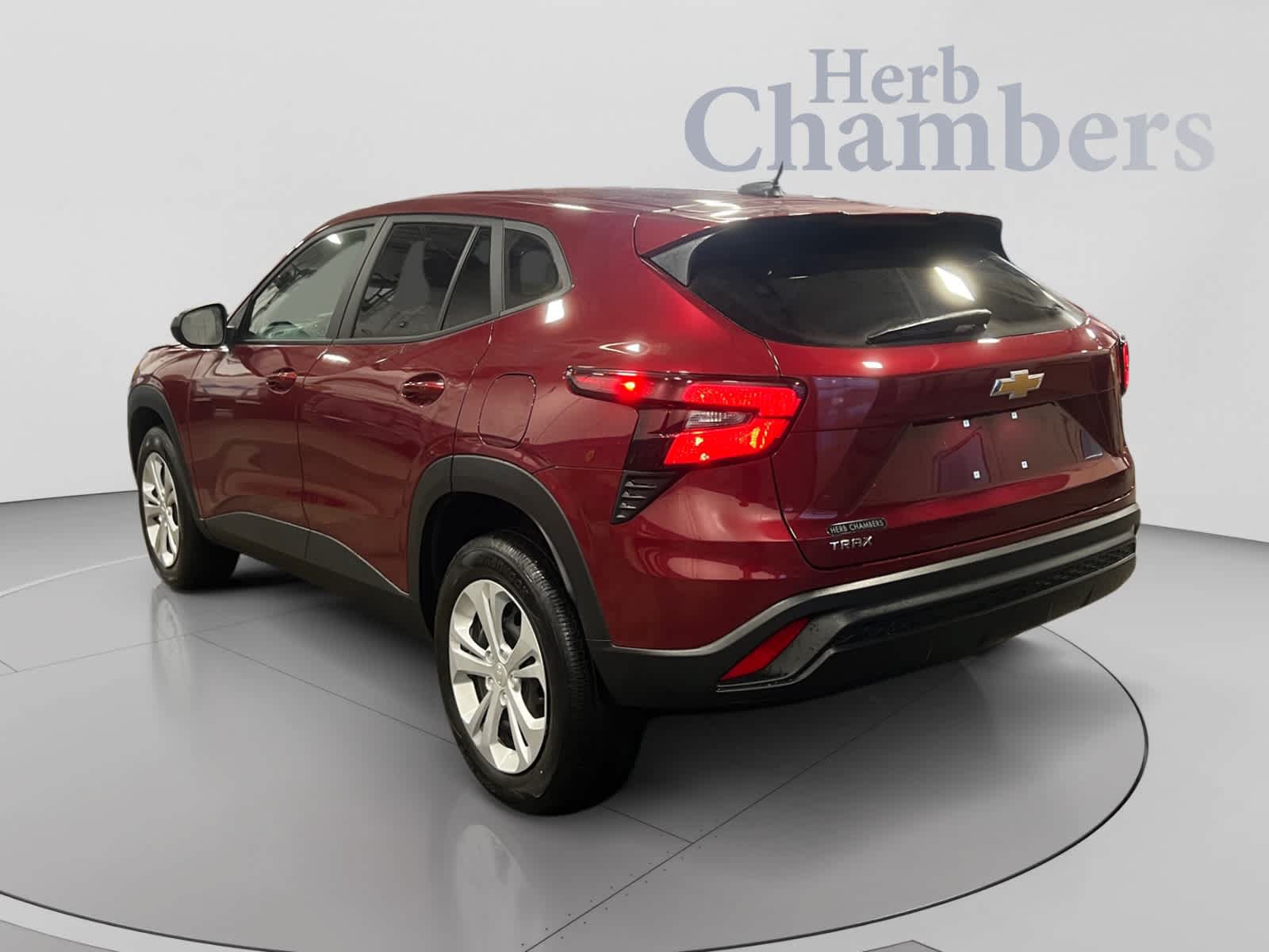 Used 2024 Chevrolet Trax LS FWD image 3