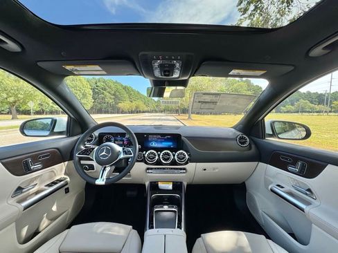 Used 2025 Mercedes-Benz GLA 250 image 2