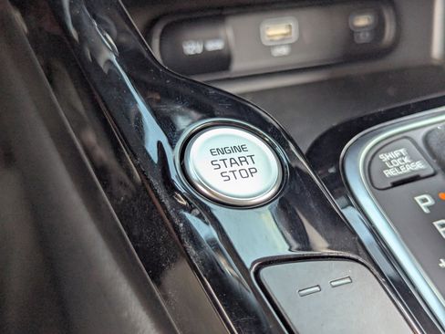 Used 2025 Kia Soul EX image 29