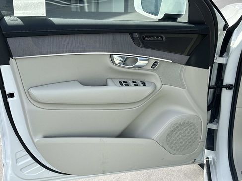 New 2026 Volvo XC90 T8 Ultra w/ Protection Package Premier image 11