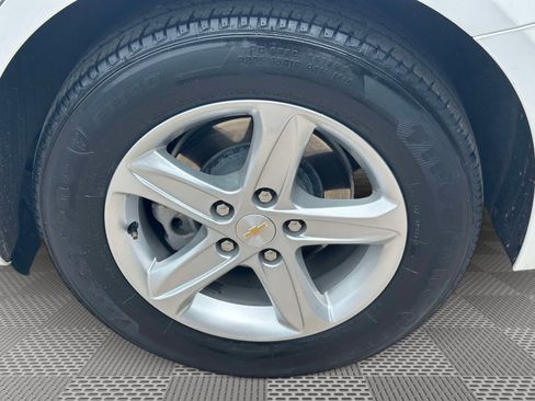 Used 2024 Chevrolet Malibu LS FWD image 31