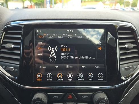 Used 2019 Jeep Grand Cherokee Limited image 20