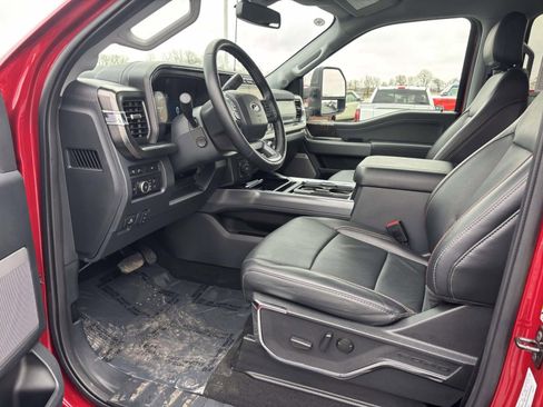 Certified 2024 Ford F250 Lariat w/ Lariat Ultimate Package image 28