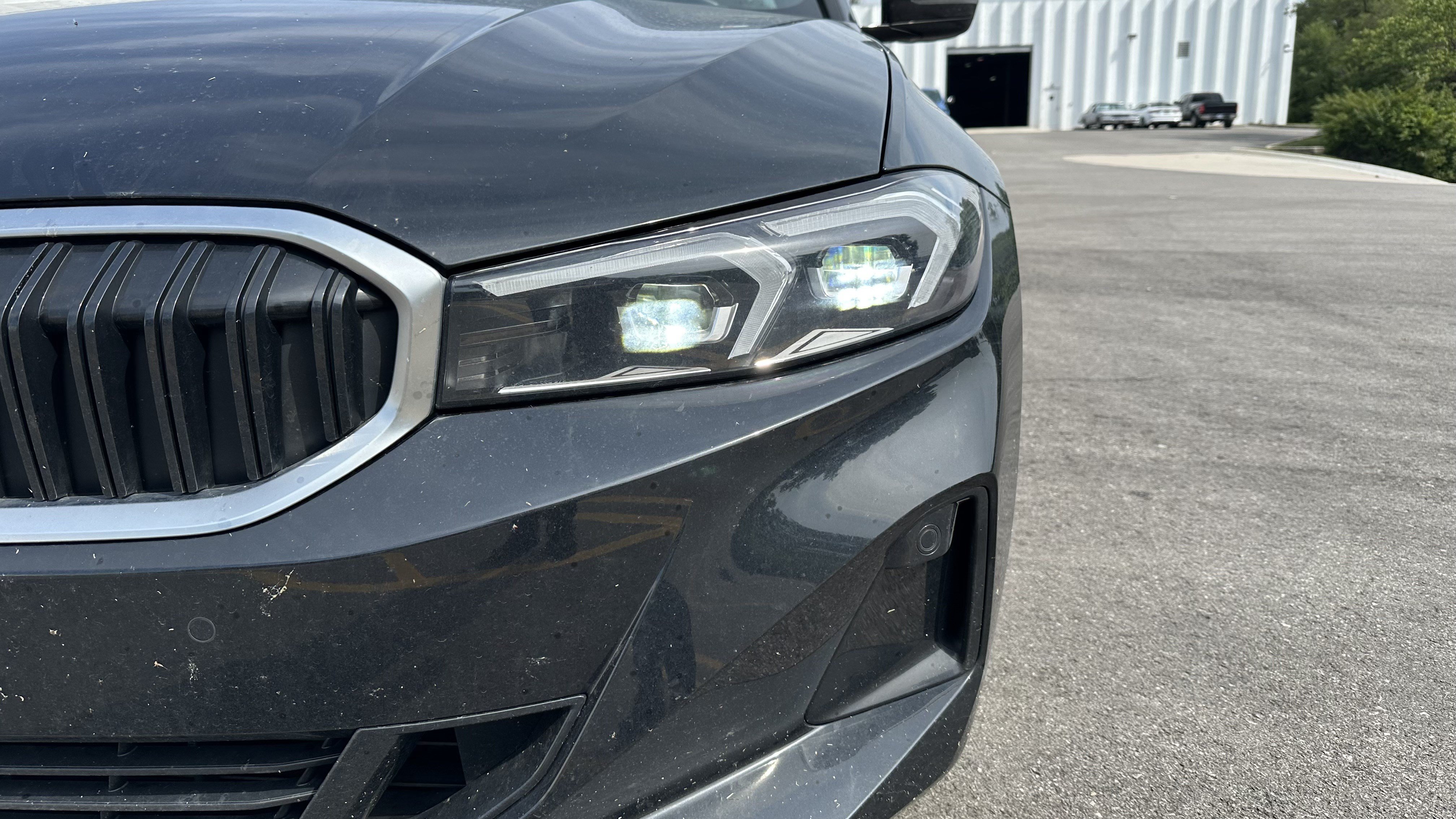 Used 2023 BMW 330i xDrive Sedan w/ Premium Package AWD/4WD image 6
