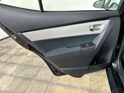 Used 2017 Toyota Corolla LE w/ Carpet Mat Package (TMS) FWD image 25