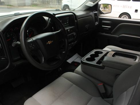 Used 2017 Chevrolet Silverado 1500 W/T AWD/4WD image 12