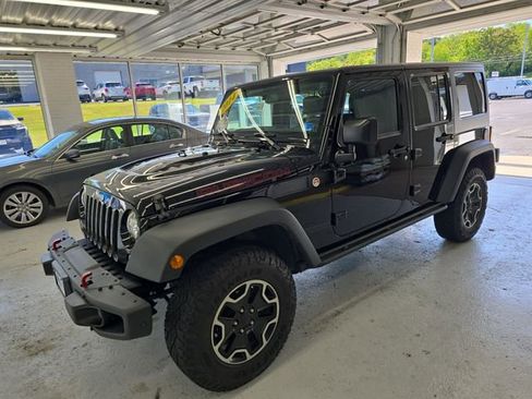 Used 2014 Jeep Wrangler Unlimited Rubicon AWD/4WD image 2