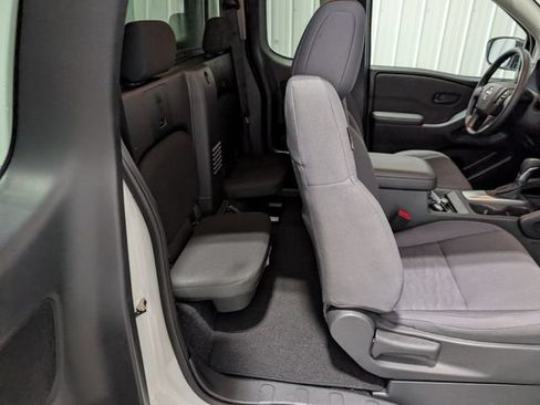Used 2024 Nissan Frontier S w/ Technology Package RWD image 25