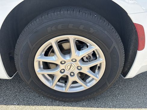 Used 2024 Chrysler Pacifica Touring-L FWD image 20