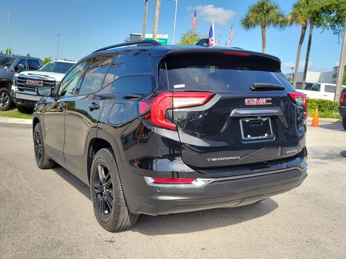 Used 2024 GMC Terrain AT4 w/ Tech Package AWD/4WD image 7