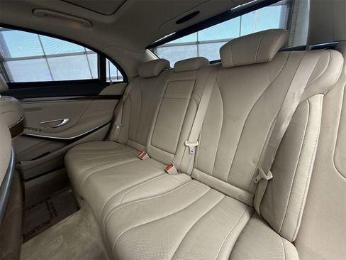 Used 2015 Mercedes-Benz S 550 Sedan w/ Sport Package w/ Sport Package image 31