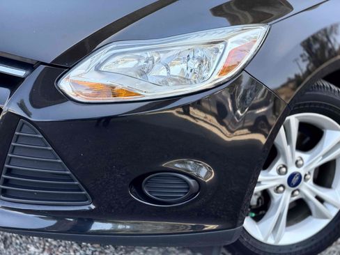 Used 2014 Ford Focus SE FWD image 13