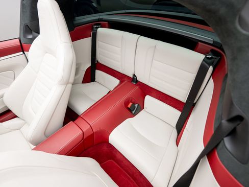 Certified 2026 Porsche 911 Targa 4 GTS AWD/4WD image 21