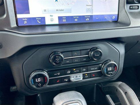 Used 2024 Ford Bronco Big Bend AWD/4WD image 29