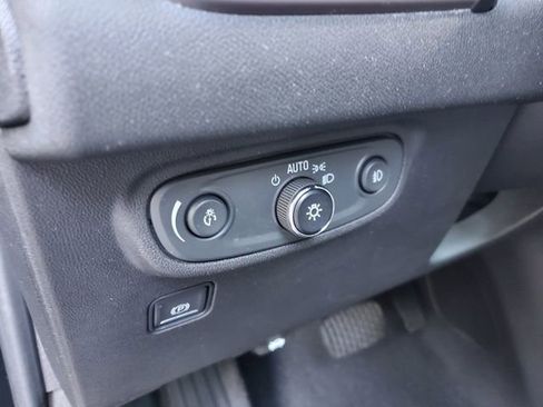 Used 2022 GMC Terrain AT4 w/ LPO, Floor Liner Package image 25