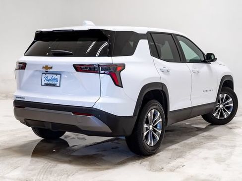 Used 2025 Chevrolet Equinox LT FWD image 30
