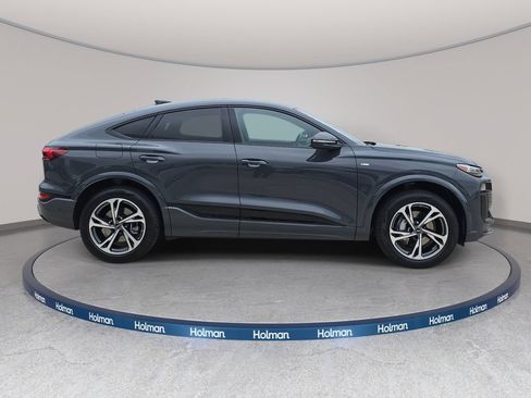New 2027 Audi Q6 e-tron Premium Plus AWD/4WD image 4