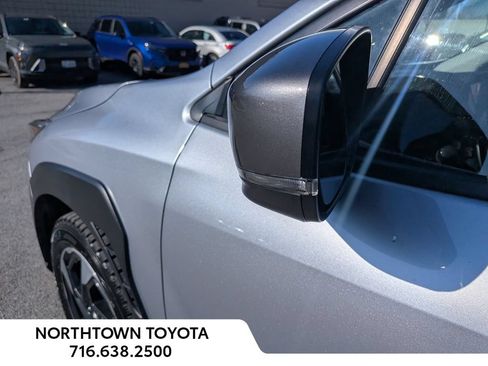 Used 2024 Subaru Crosstrek 2.5i Limited AWD/4WD image 39