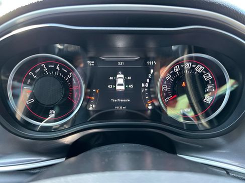 Used 2019 Dodge Challenger R/T w/ Driver Convenience Group RWD image 23