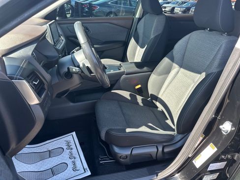 Used 2021 Nissan Rogue S FWD image 16