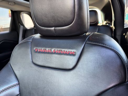 Used 2021 Jeep Cherokee Trailhawk w/ Sun, Sound & Nav Group image 17