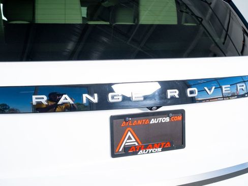 Used 2024 Land Rover Range Rover Long Wheelbase SE image 24