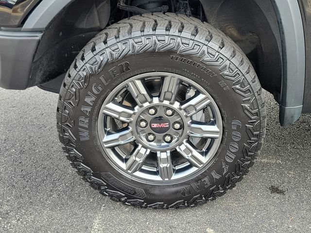 Used 2025 GMC Sierra 1500 AT4X AWD/4WD image 5