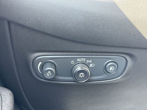 Certified 2020 Chevrolet Equinox LT w/ Midnight Edition image 17