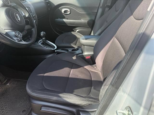 Used 2015 Kia Soul FWD image 4