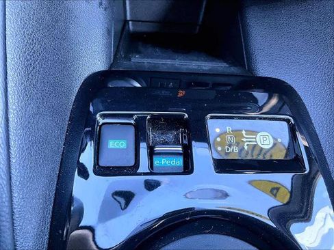 Certified 2024 Nissan Leaf SV Plus image 26