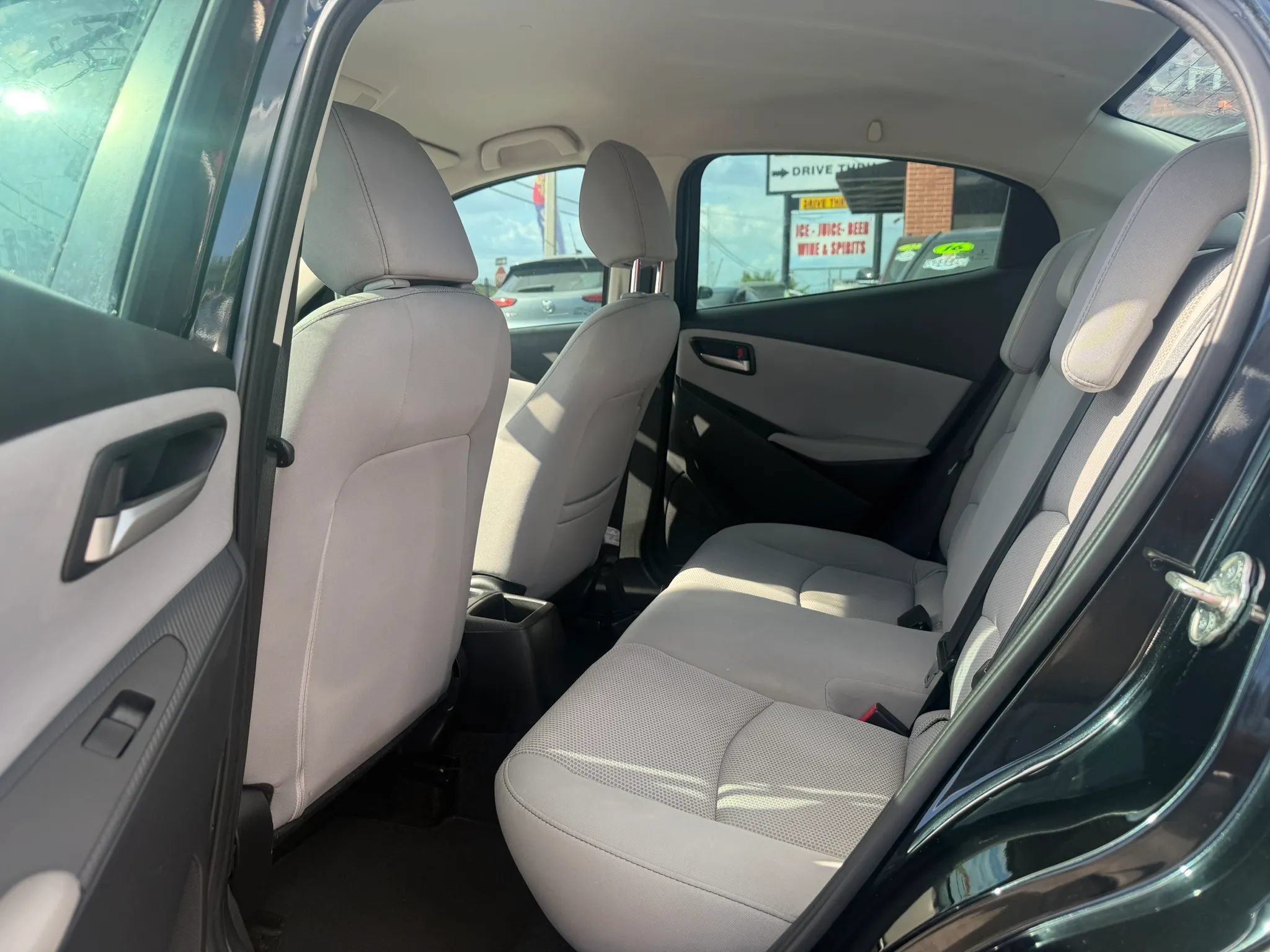 Used 2019 Toyota Yaris LE FWD image 14