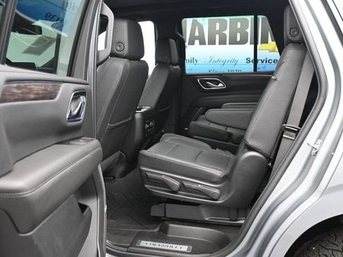 Used 2024 Chevrolet Tahoe Z71 w/ Z71 Off-Road Package AWD/4WD image 8