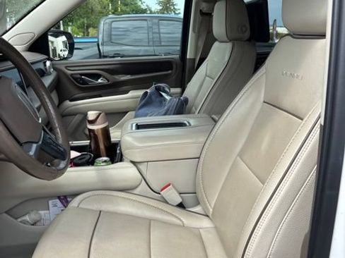 Used 2021 GMC Yukon XL Denali AWD/4WD image 4